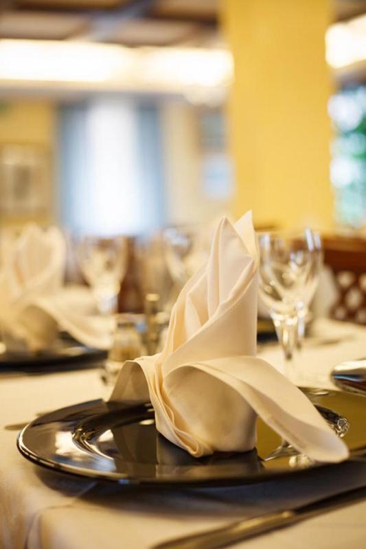 Hotel Mistrello Di Savoia 塔罗谷镇 外观 照片